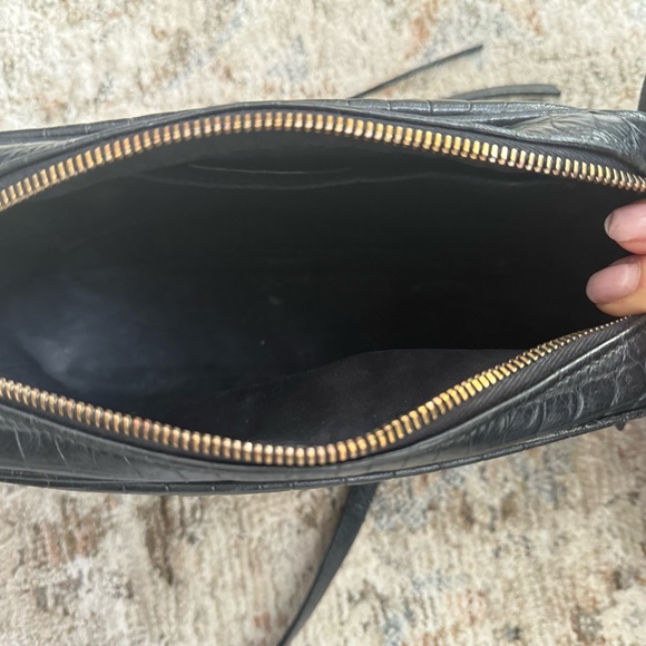 YSL Lou Croc-Embossed Camera Bag - Picture 4 of 9
